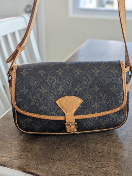 Louis Vuitton Handbags - Vintage Louis Vuitton Sologne Crossbody